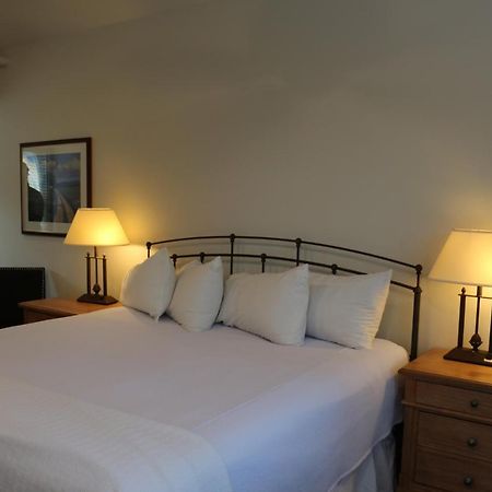 Cedar Creek Hotel New Haven Buitenkant foto