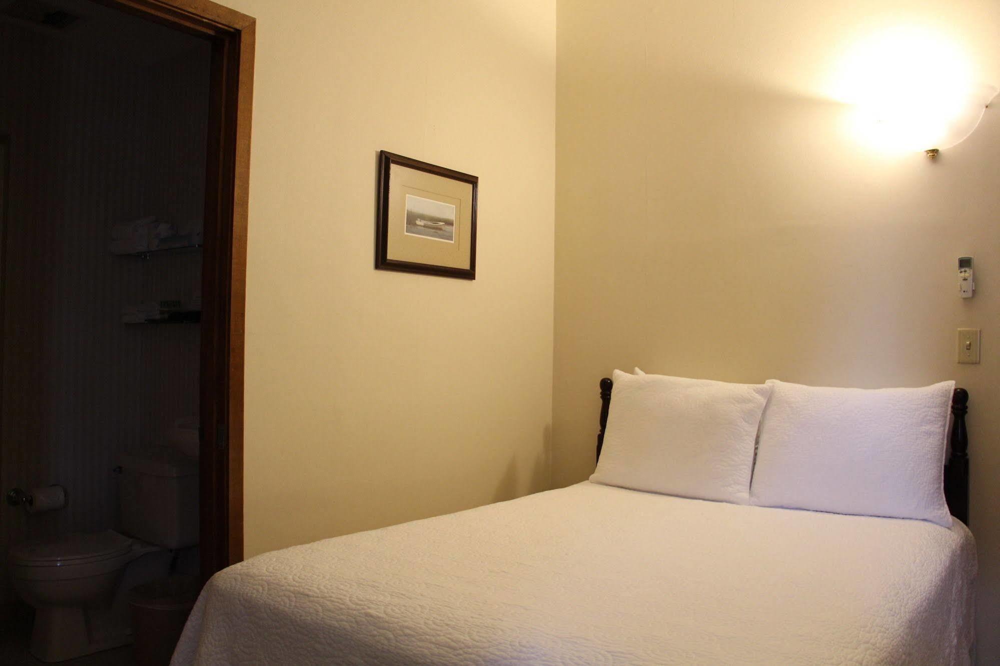 Cedar Creek Hotel New Haven Buitenkant foto