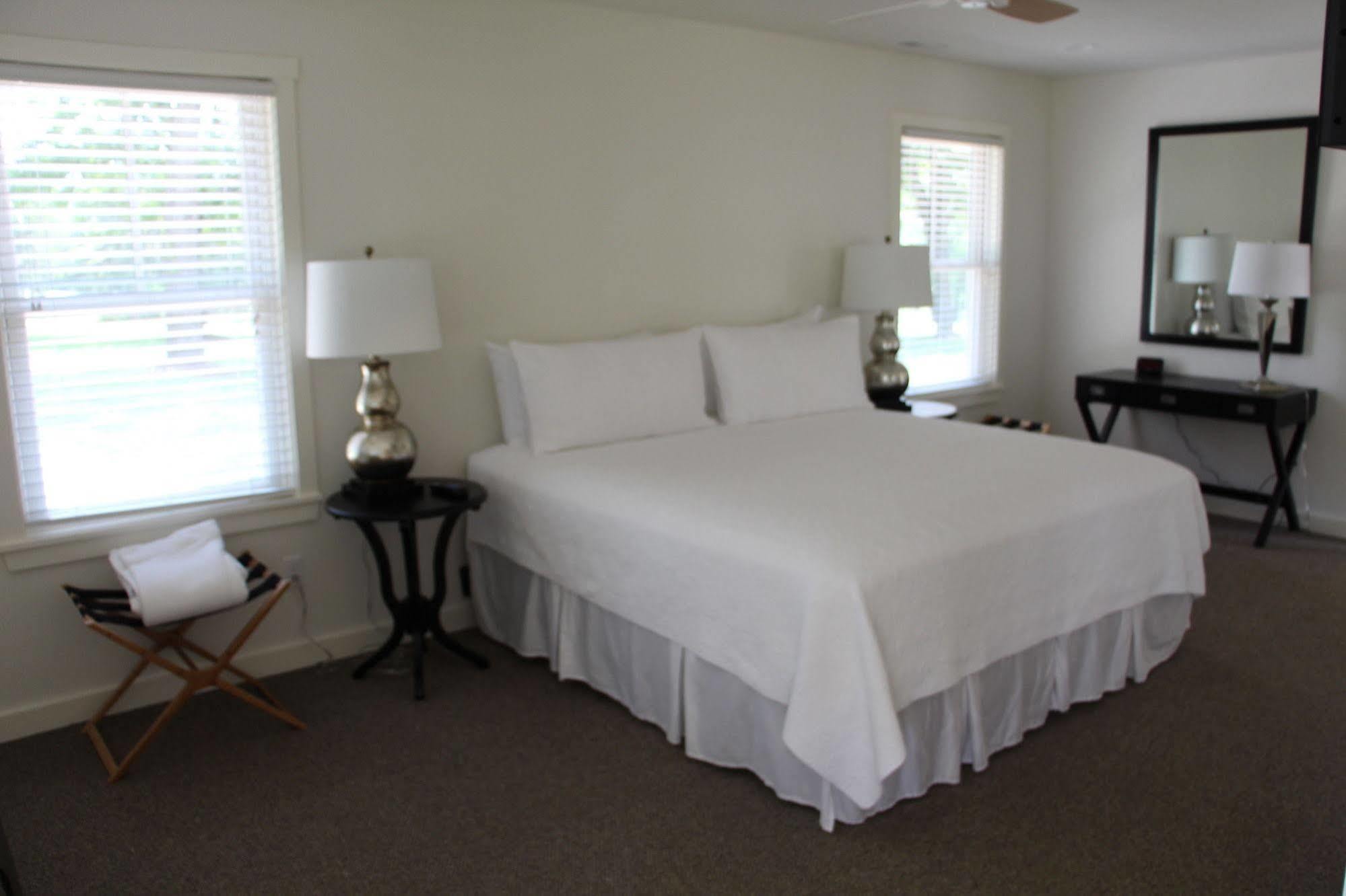 Cedar Creek Hotel New Haven Buitenkant foto