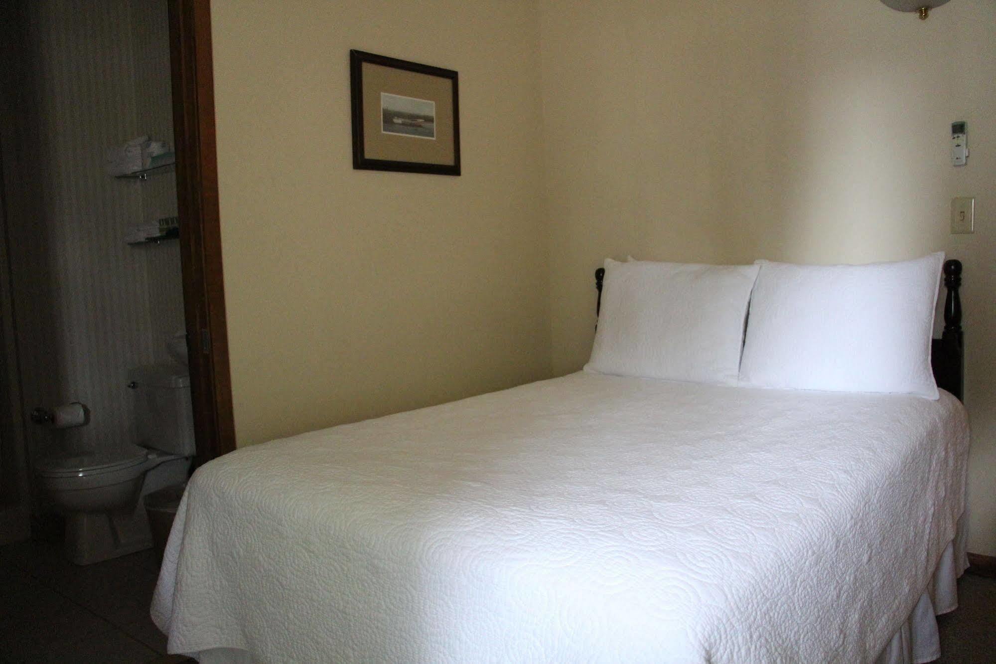 Cedar Creek Hotel New Haven Buitenkant foto