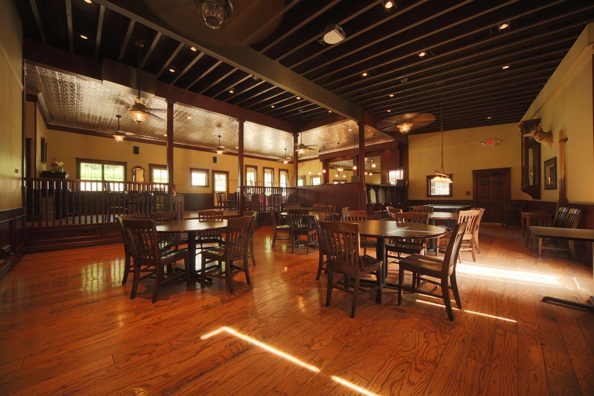 Cedar Creek Hotel New Haven Buitenkant foto