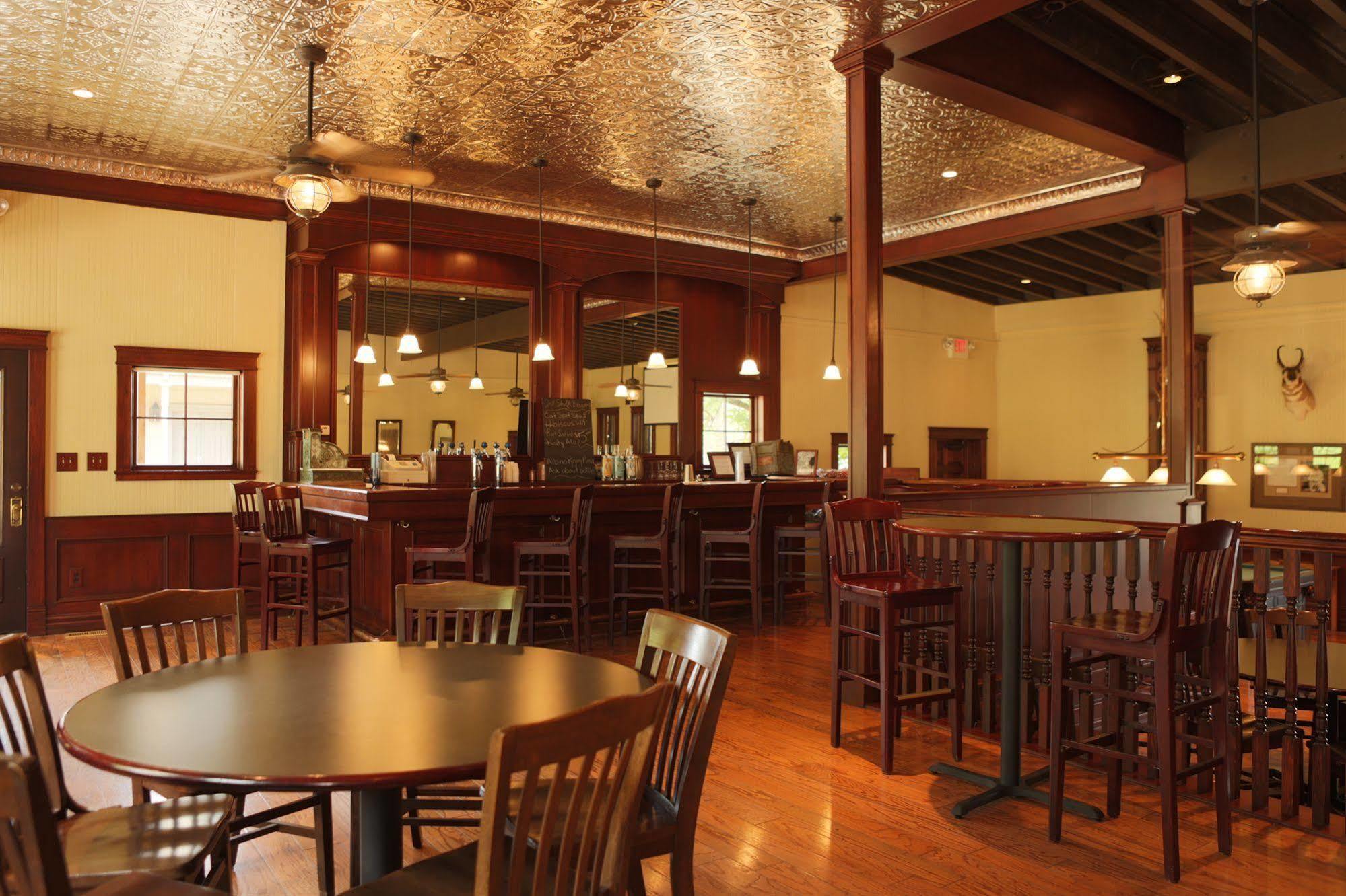 Cedar Creek Hotel New Haven Buitenkant foto
